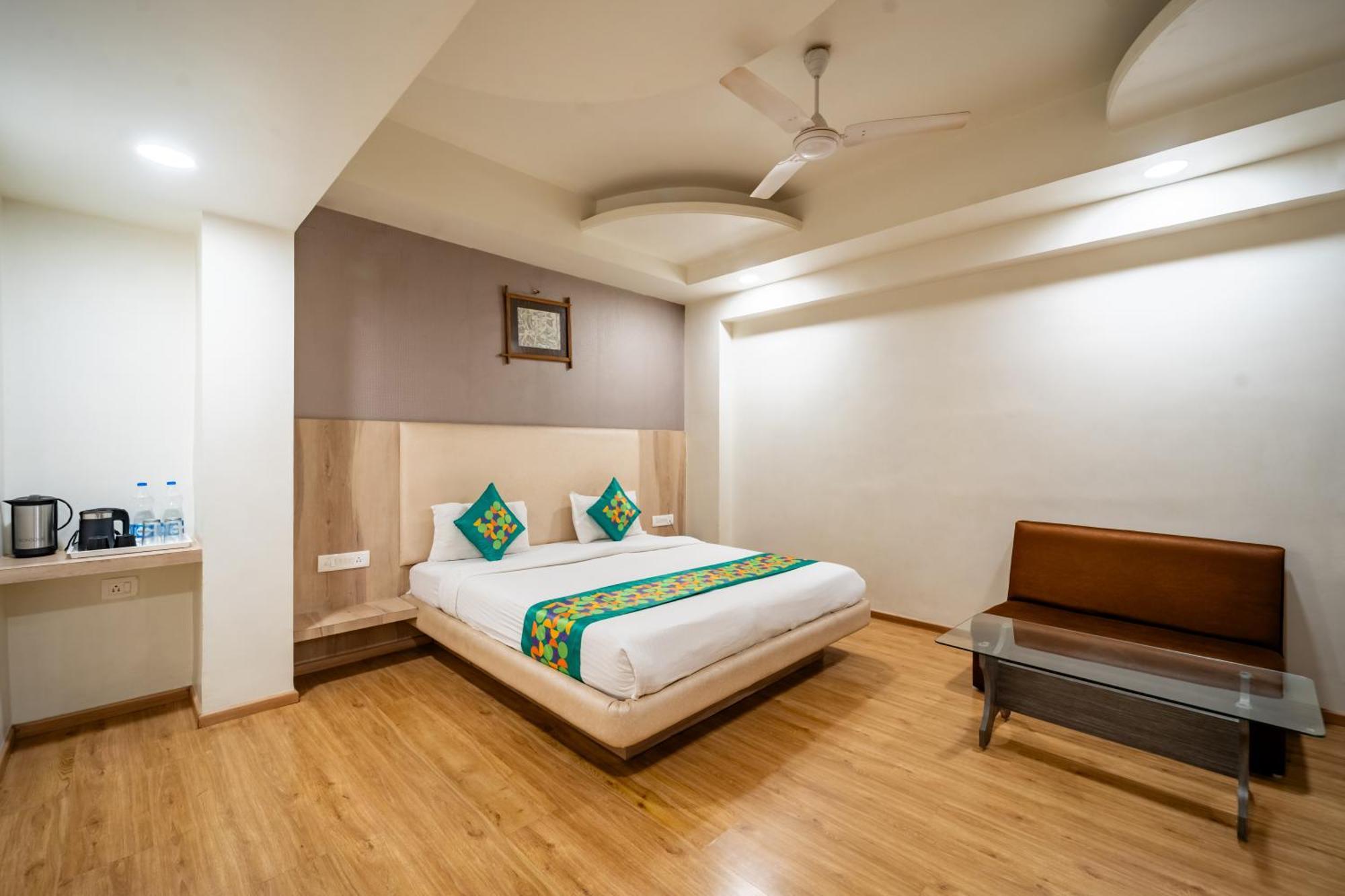 Hotel Treebo Kamal Regency à Bhopal Extérieur photo